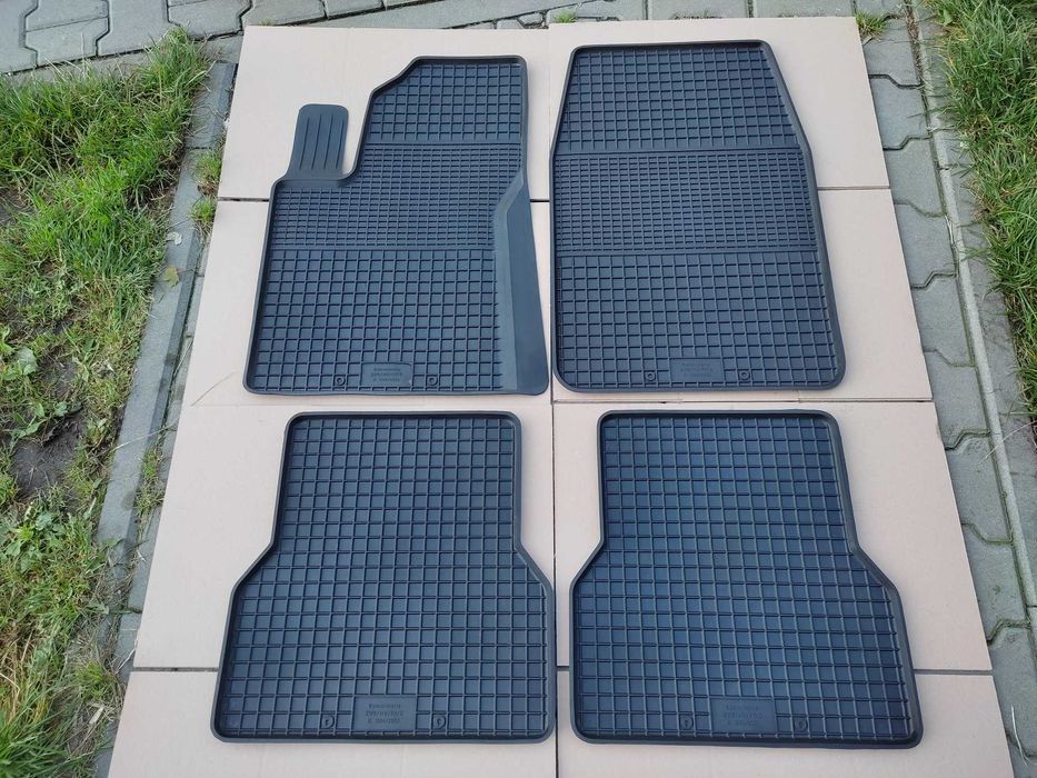 FORD FIESTA MK 6 02-08r NOWE tunel Dywaniki gumowe dopasowane korytka