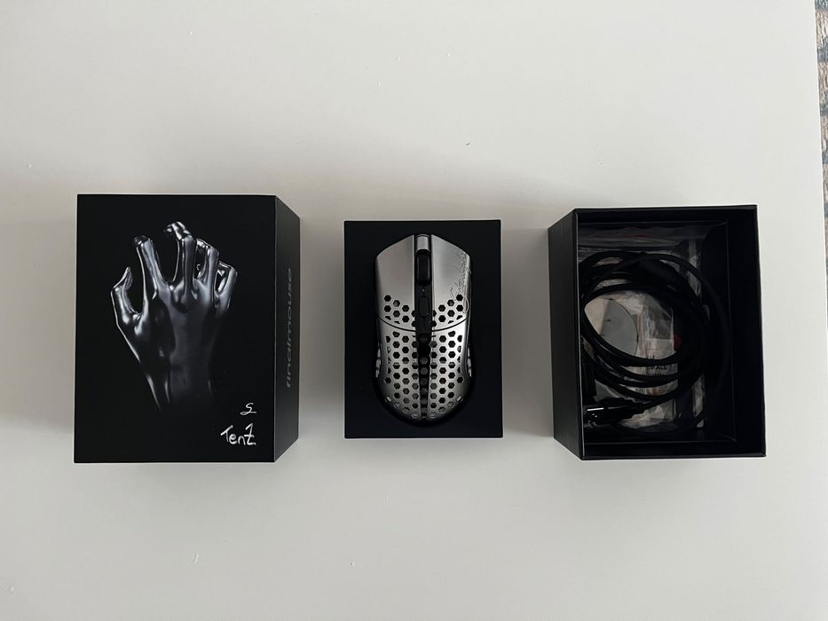 Finalmouse Starlight Pro TenZ - Small - Edição limitada