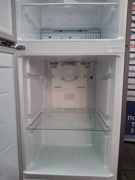 Холодильник б/в  Samsung 180/60/60 Металік  No Frost  #07687