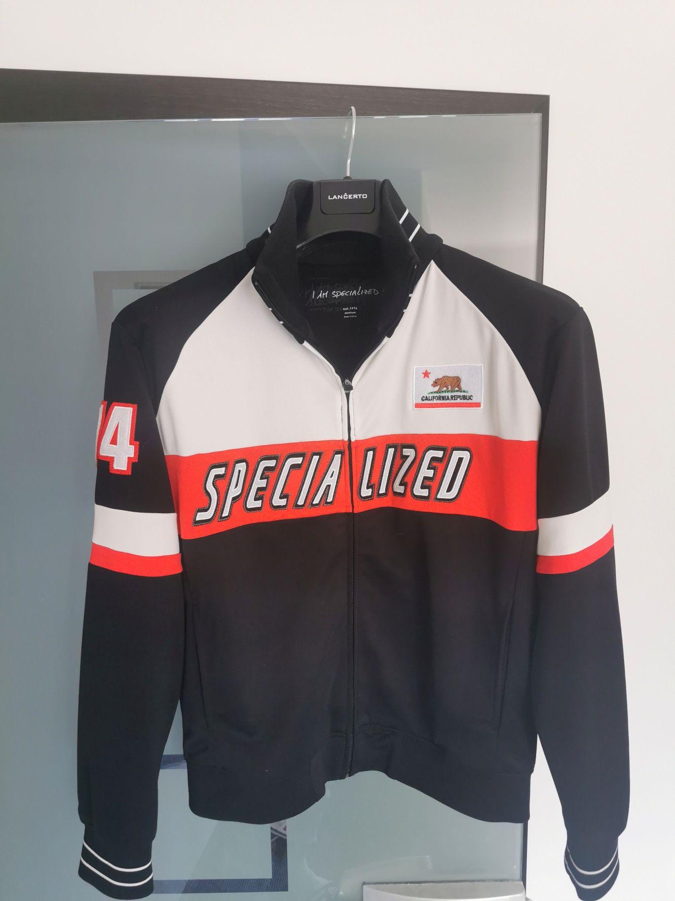 Specialized... ciuchy i kaski retro