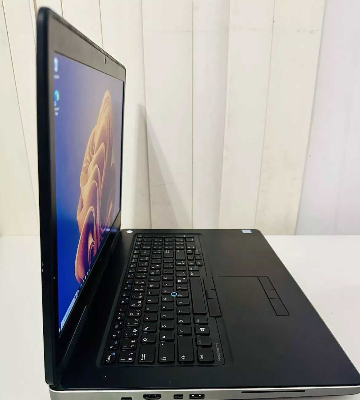 Dell 7480 i5-6300u Full UHd 2560x1440 сенсорный/12GB/SSD256Gb
