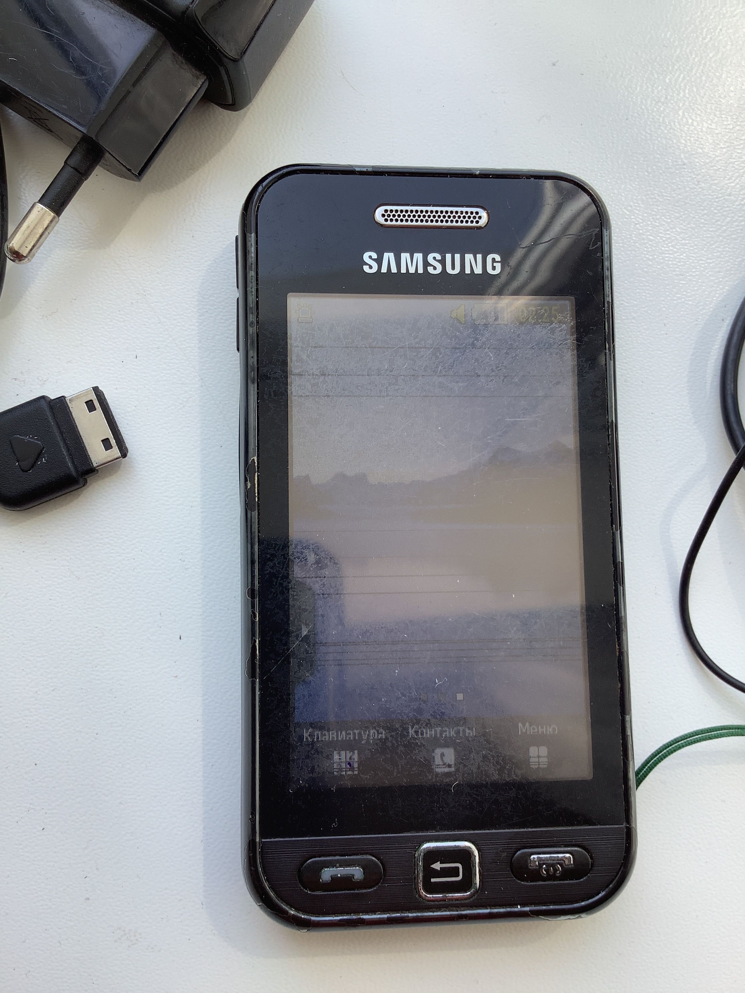Сенсорный смартфон телефон Samsung GT-S5230 с дефектами