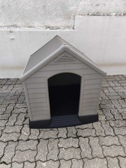 Casota de plástico para cães