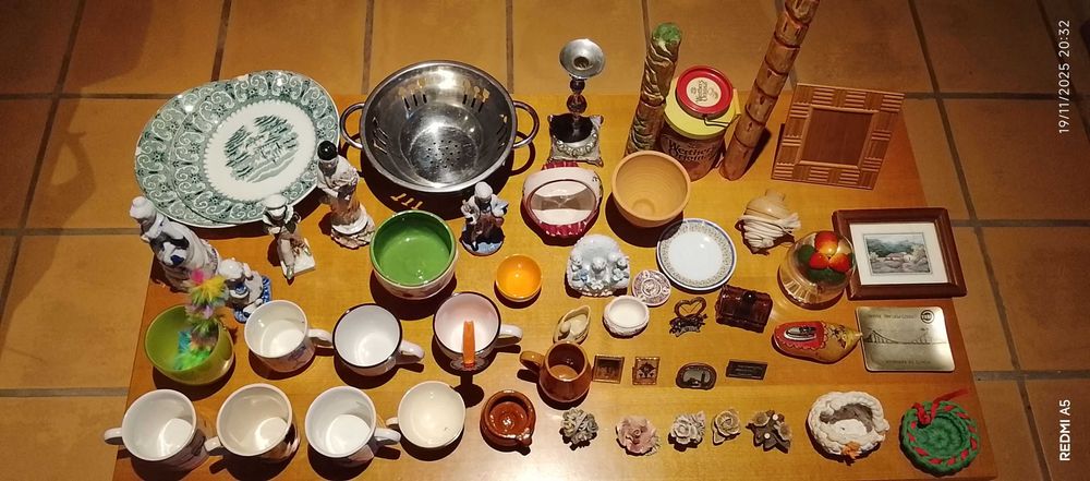 Vendo peças de porcelana e afins.