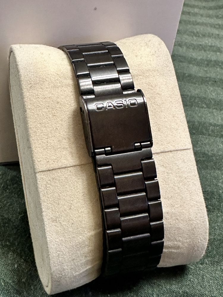 Годинник CASIO срочно! Vintage Edgy B640WB-1BEF