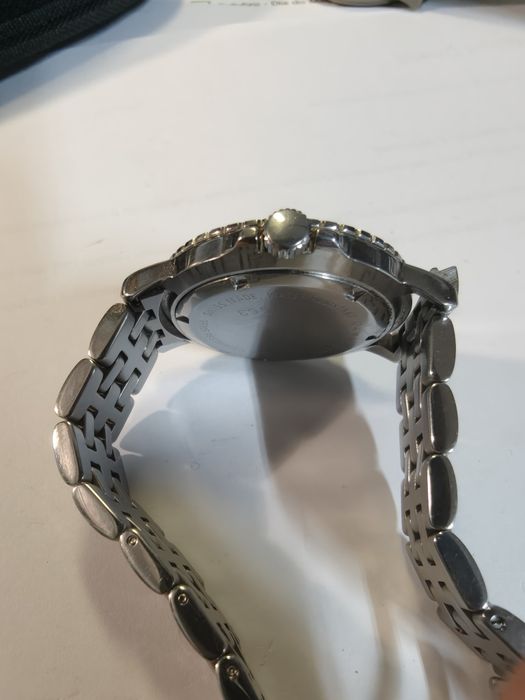 Vendo relógio raimond Weill de quartzo.