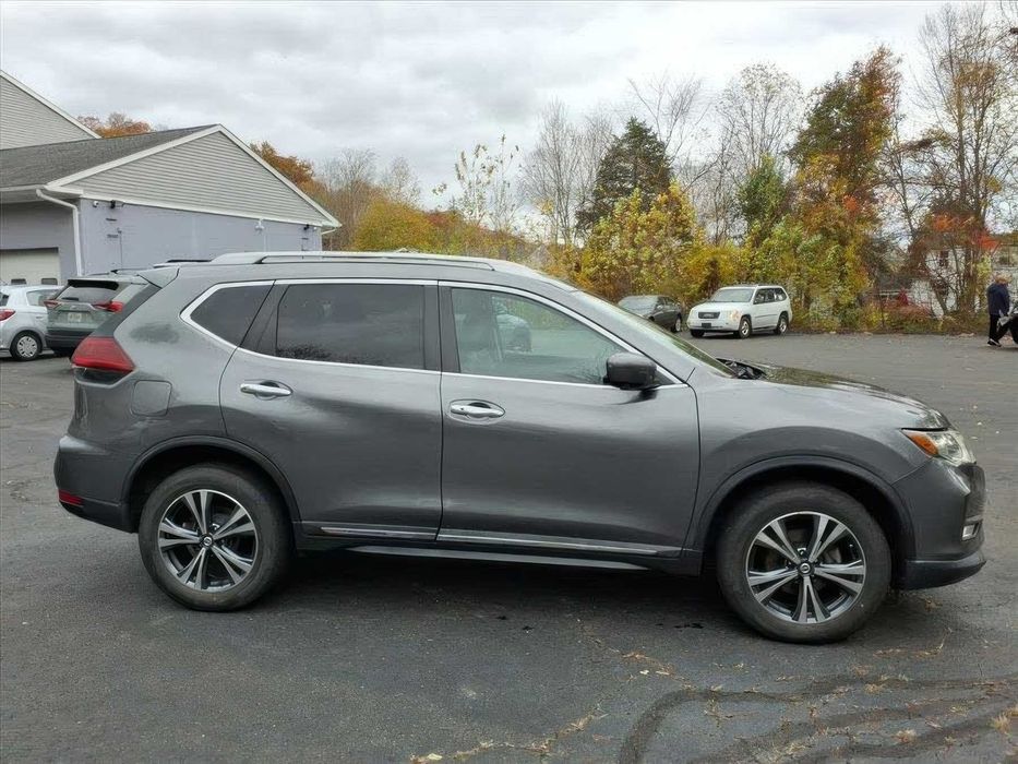 Nissan Rogue SL      2018