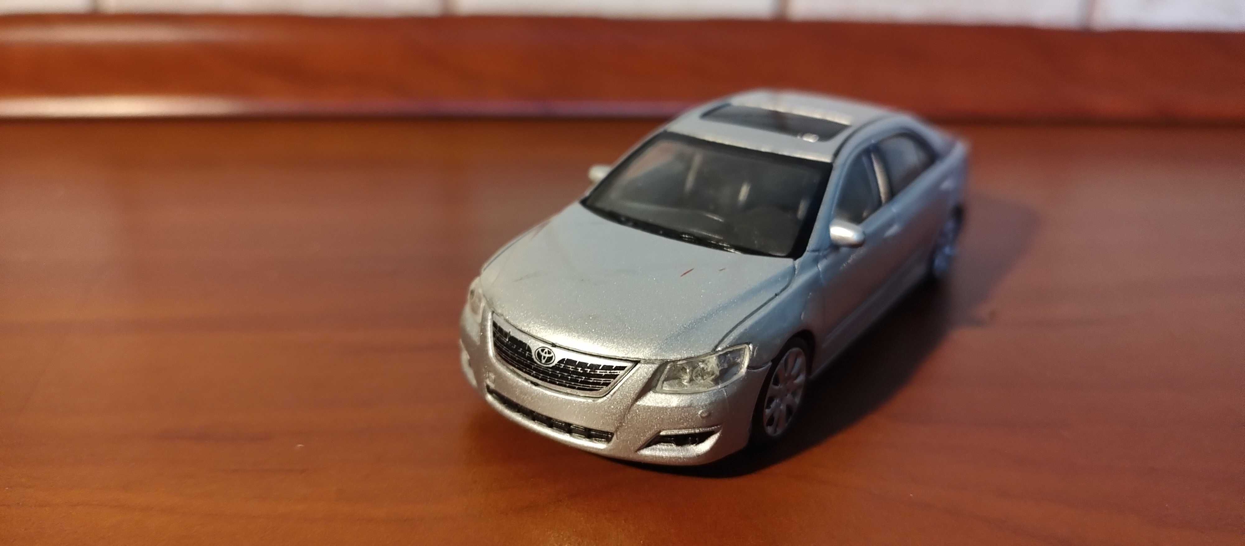 Toyota Camry 1/43