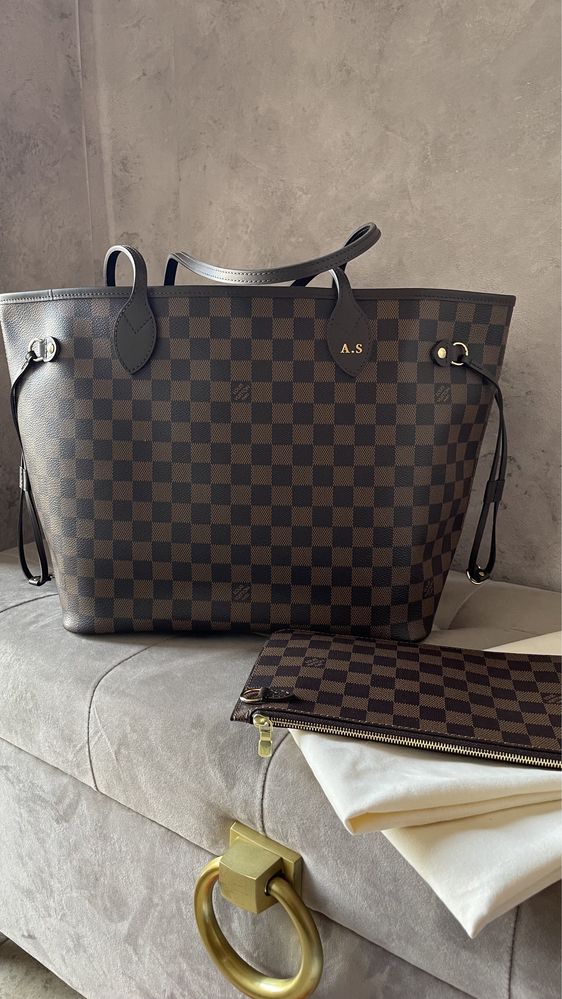 Louis Vuitton Neverfull z personalizacją