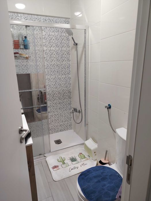 Arrendar Apartamento T4 (3 quartos)