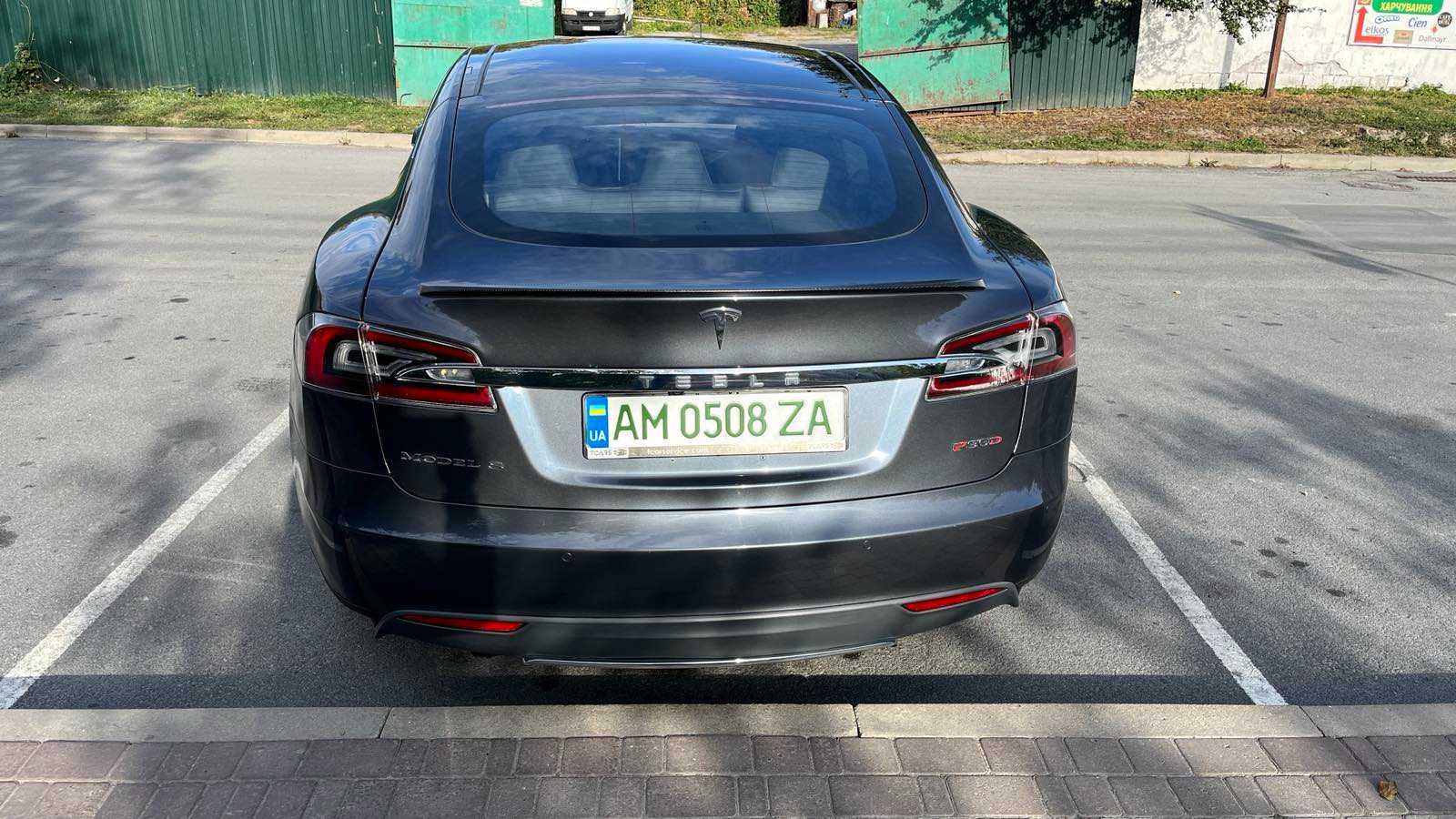 Tesla Model S P90D 2015