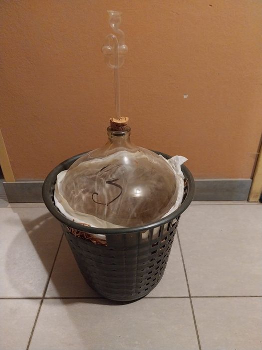 Sprzedam butle do wina