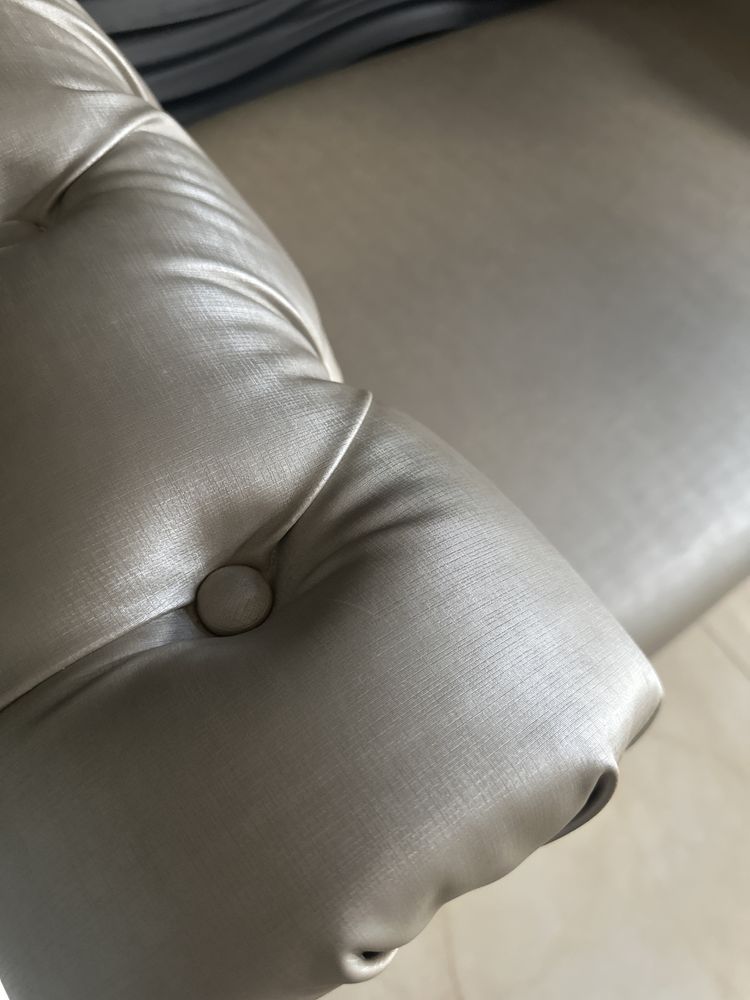 Sofa mini szezlong pufa ludwik pikowana