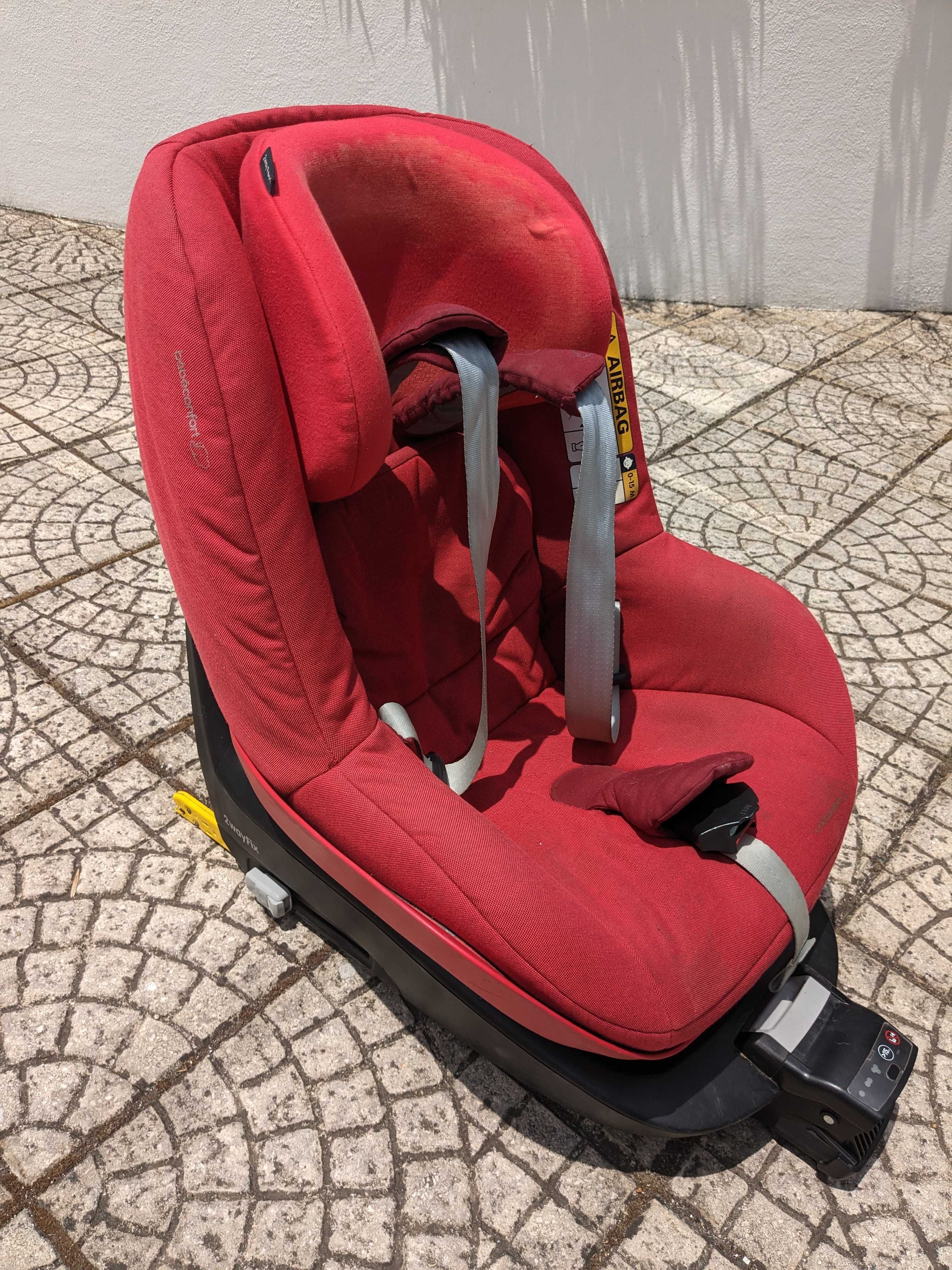 2 Cadeiras ISOFIX Bebéconfort 2WayPearl (posso vender em separado)