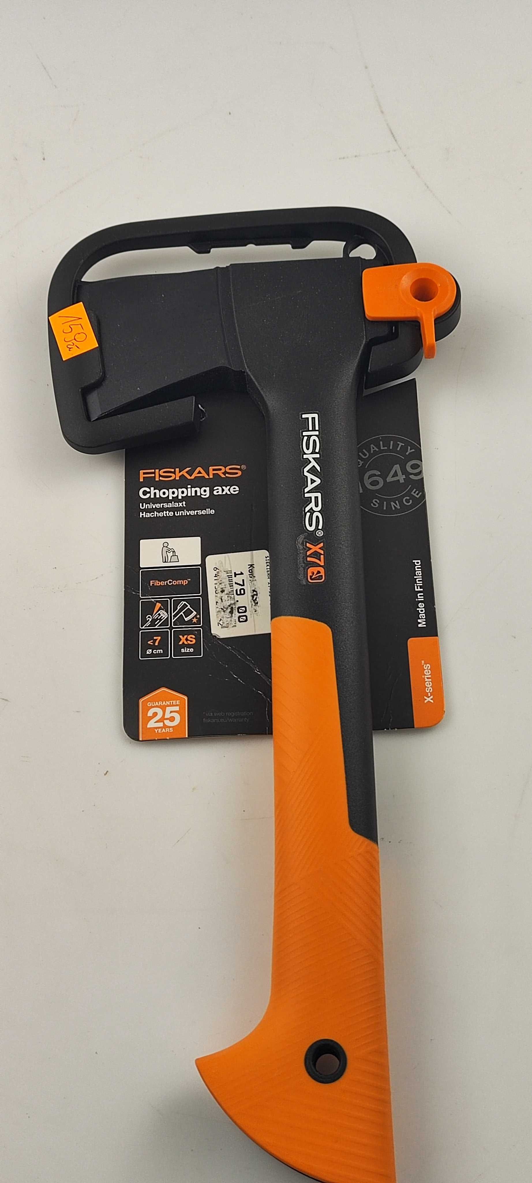 Siekiera FISKARS X7 - XS 0.64 kg