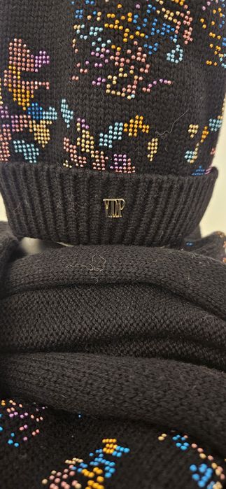 Шапка із шарфом Vdp