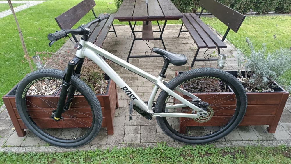 Rower dirt rose the bruce s