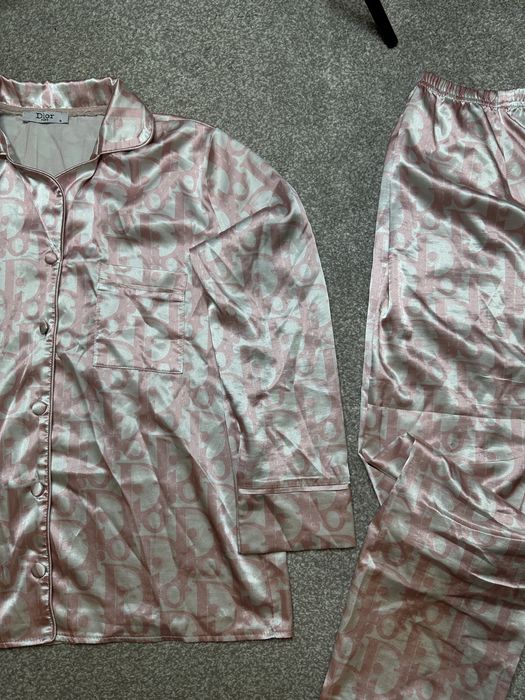Christian Dior monogram pizama stroj pajamas