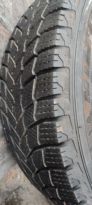 Шини 225 50 R18 Michelin x-ice