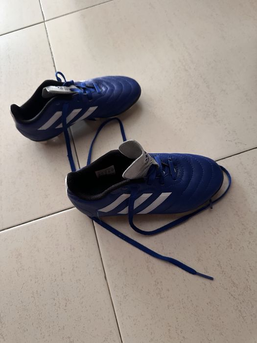 Chuteiras adidas de menino