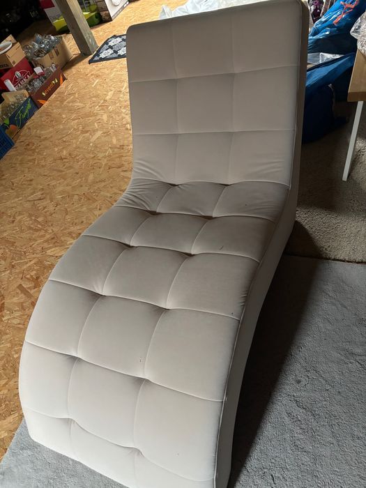 Szezląg - sofa bezowa nowa