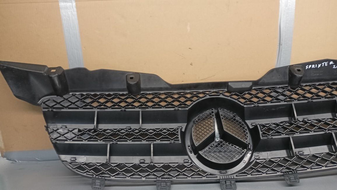 Mercedes sprinter 2008 R grill