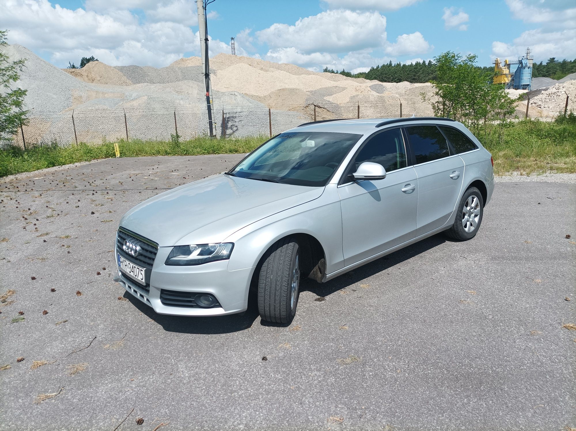 Zadbane Audi A4B8