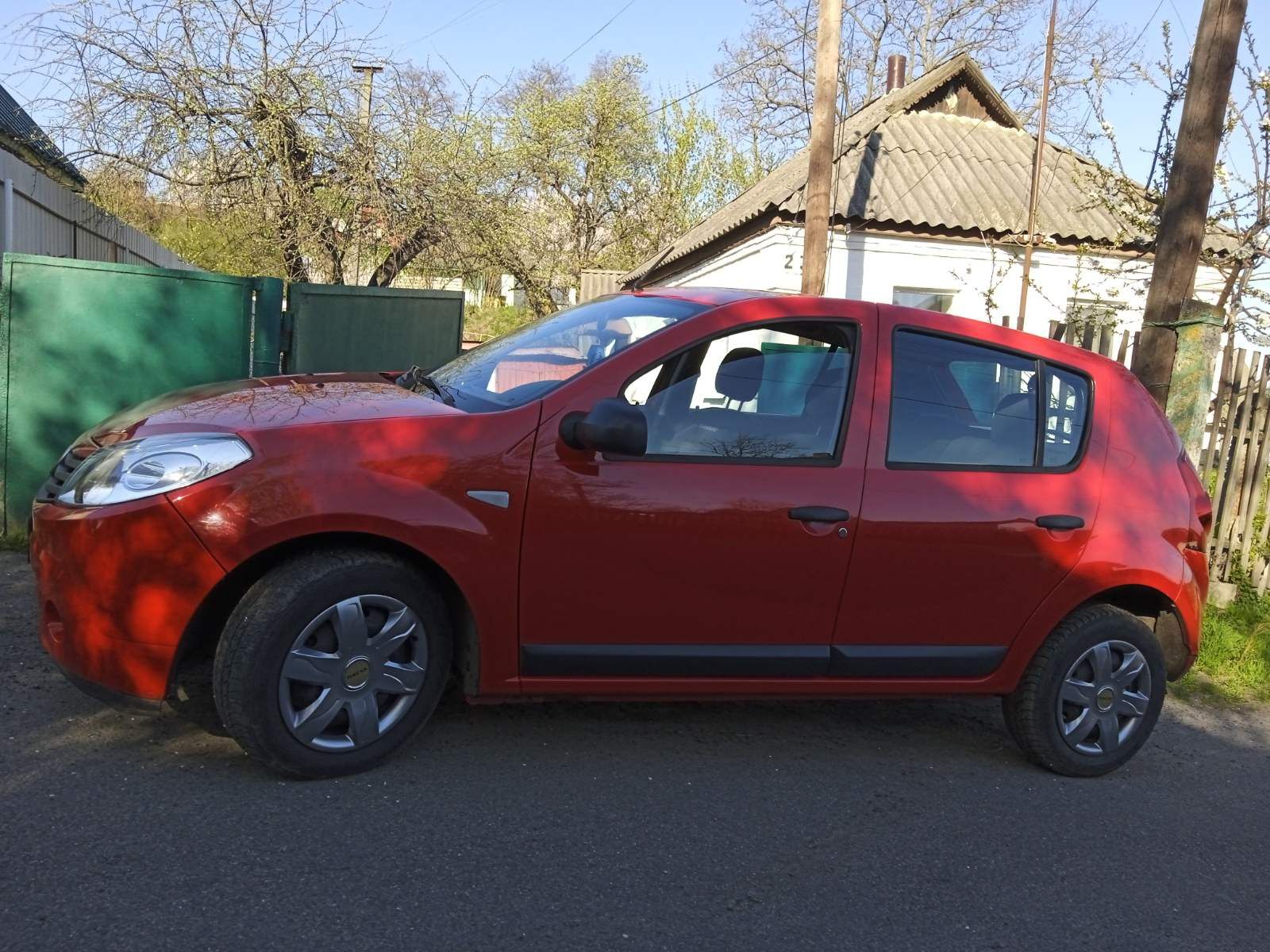 Продам Dacia Sandero 1,4mpi