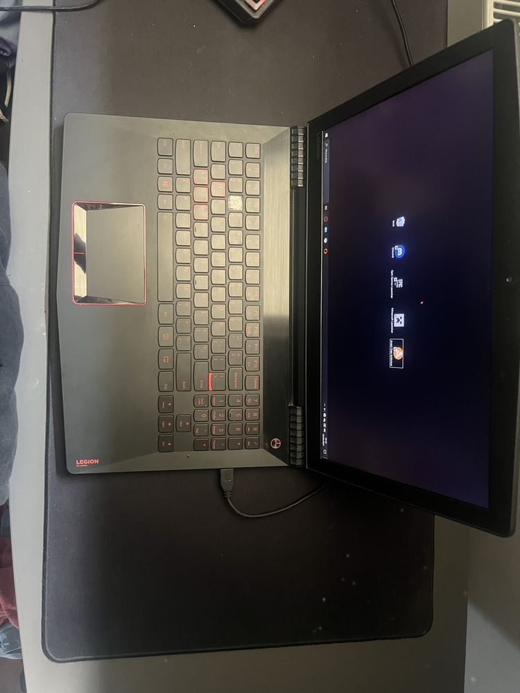 Laptop gamingowy lenovo legion y-520