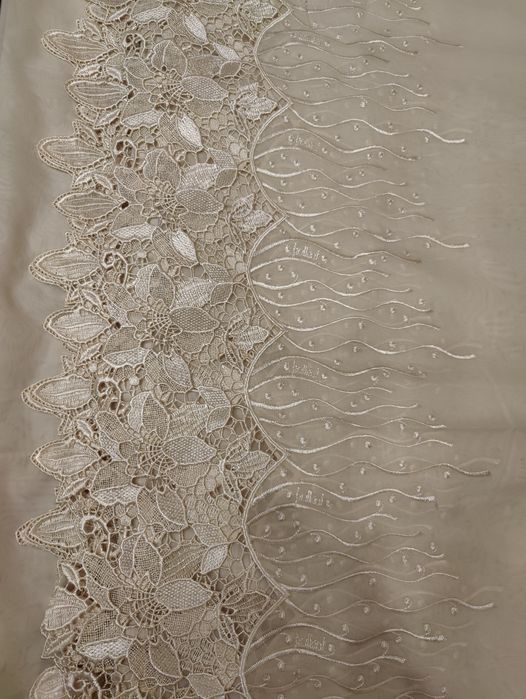 Тюль матова з вишивкою (вживана)