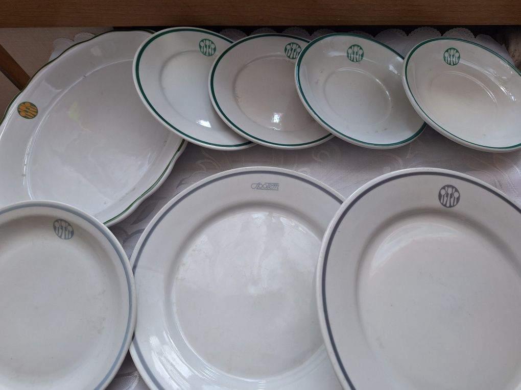 Porcelana Lubiana talerze płaskie 8 sztuk lata PRL