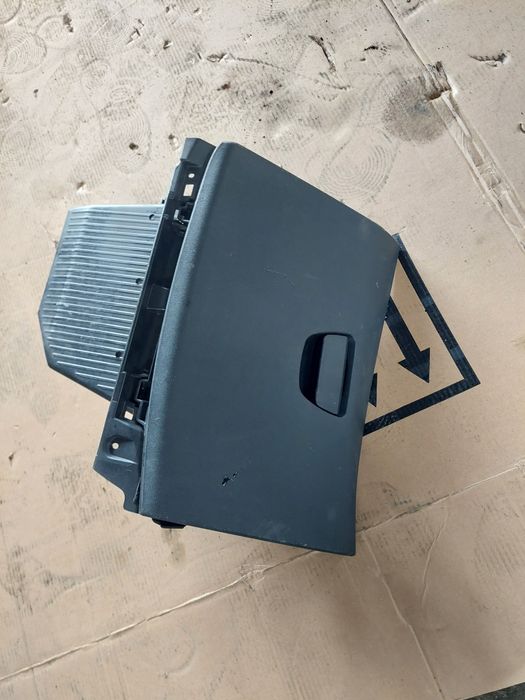 Porta luvas peugeot 208