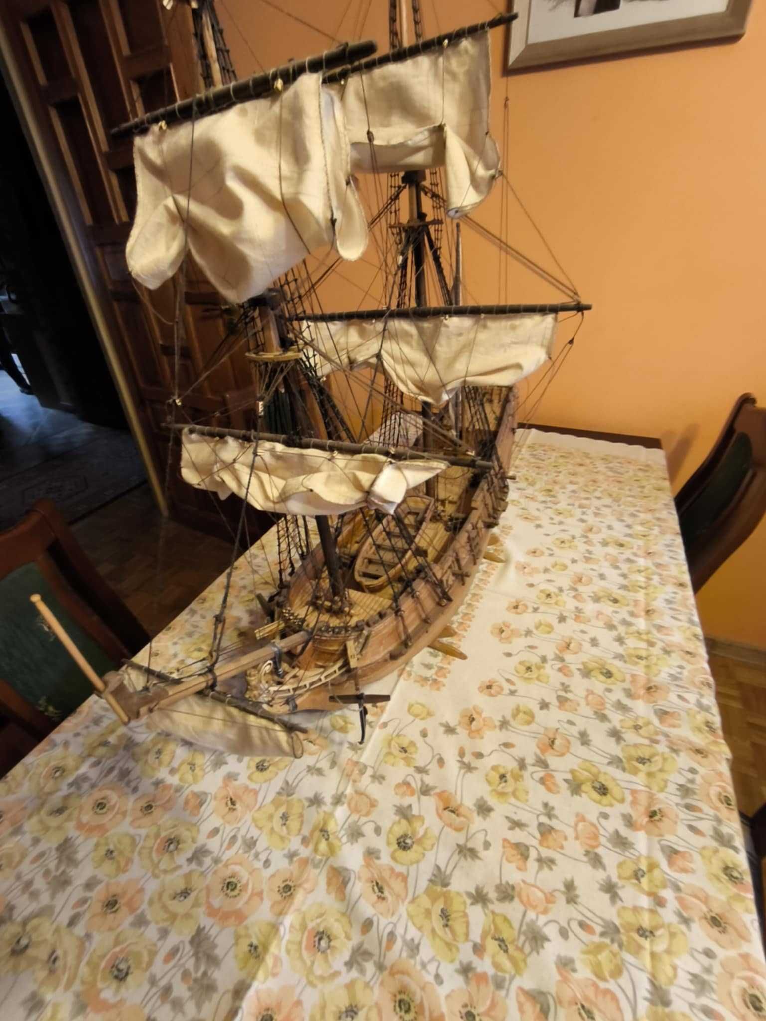 Model LA BELLE 1684