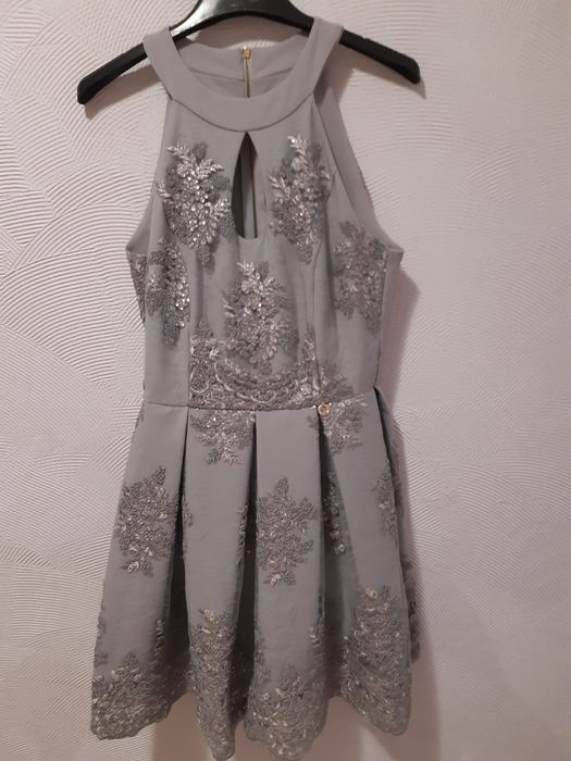 Sukienka szaro-srebrna roz s