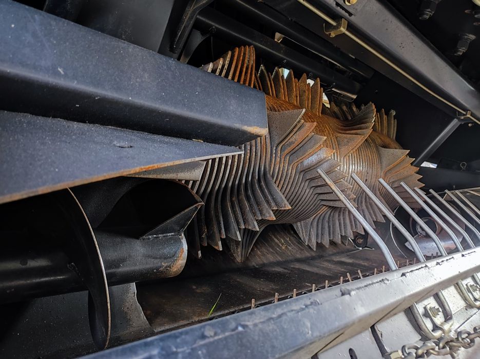 Enfardadeira New Holland BB9080