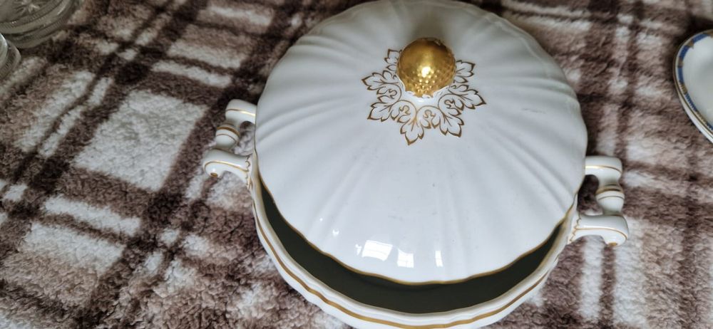 Porcelana zloto Furstenbeeg zestaw obiadowo kawowy na 12 osób