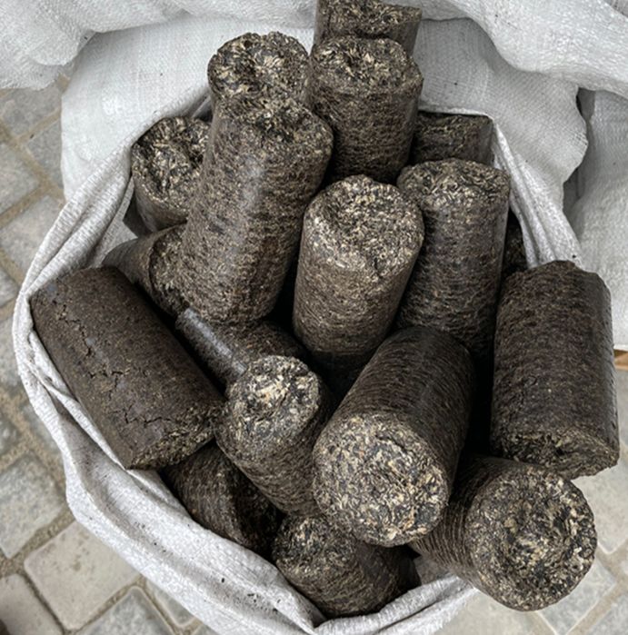 Продам топливные  брикеты из  натуральной лузги подсолнечника