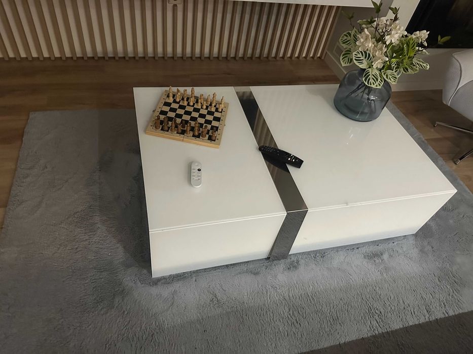 Mesa do centro com vidro lacado, barra central em Inox e com gaveta