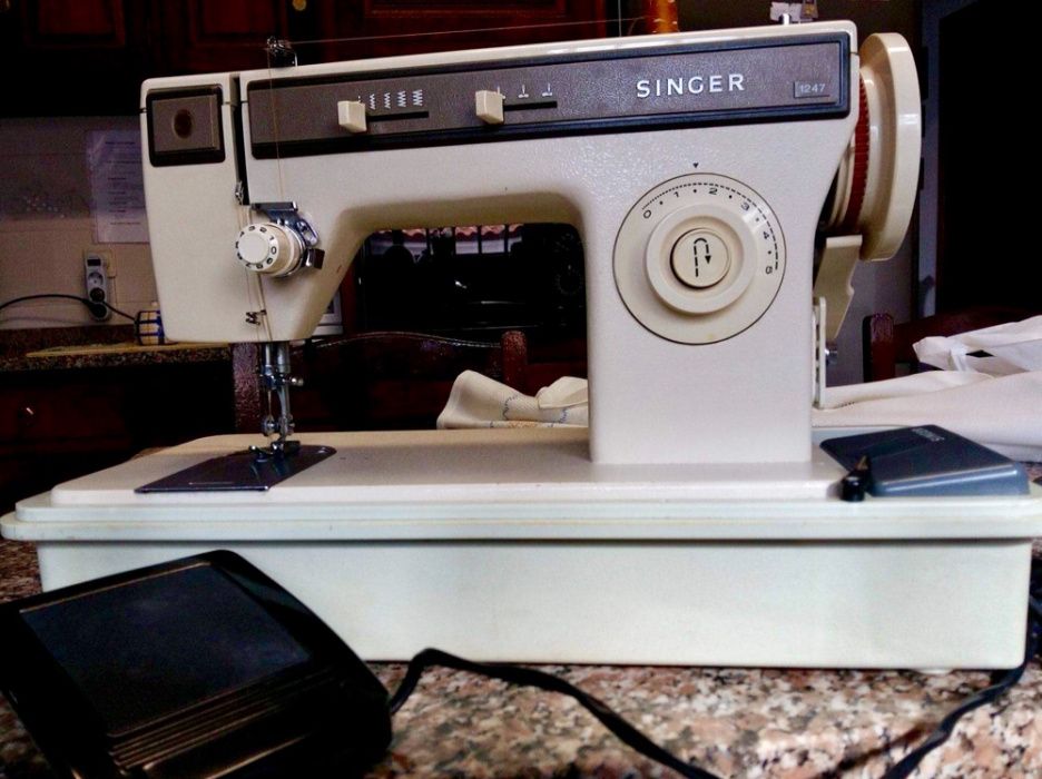 Máquina de costura Singer profissional