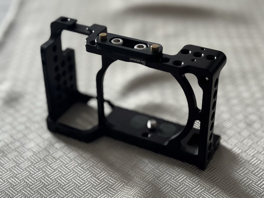 Klatka operatorska SmallRig do Sony A6500 + uchwyt – stan bardzo dobry