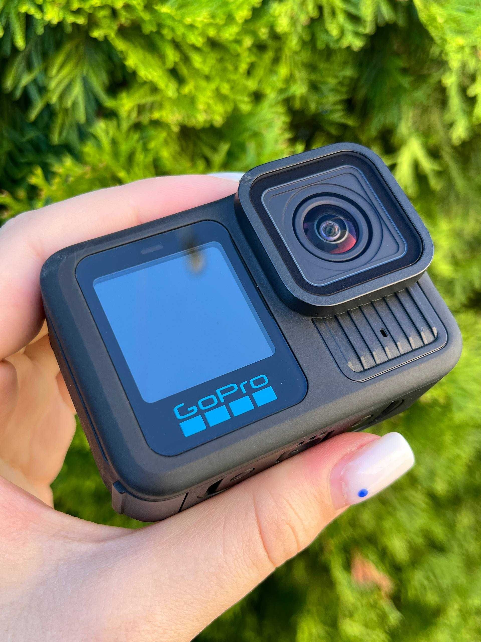 Екшн-камера GoPro HERO 13 з кейсом