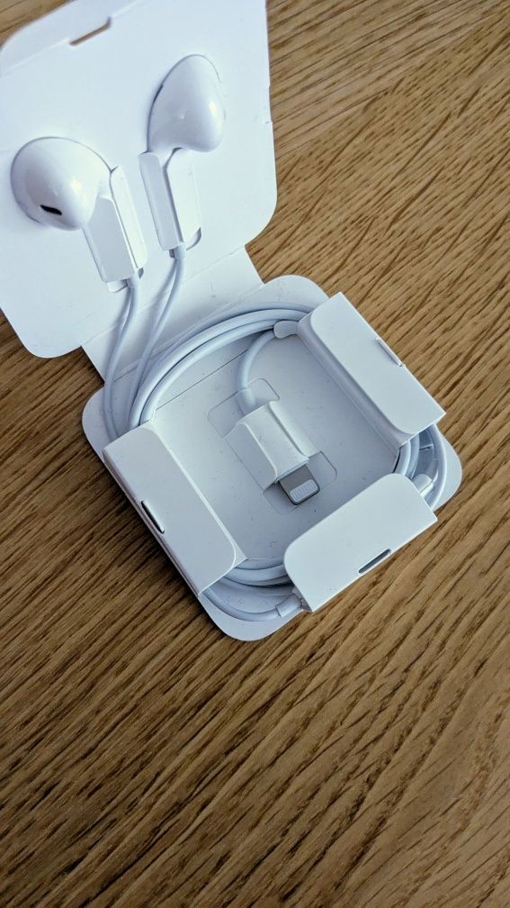 Słuchawki Apple lightning na kablu nowe tanio
