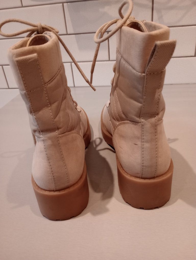 Buty damskie Glany marki DIVIDEDI H&M