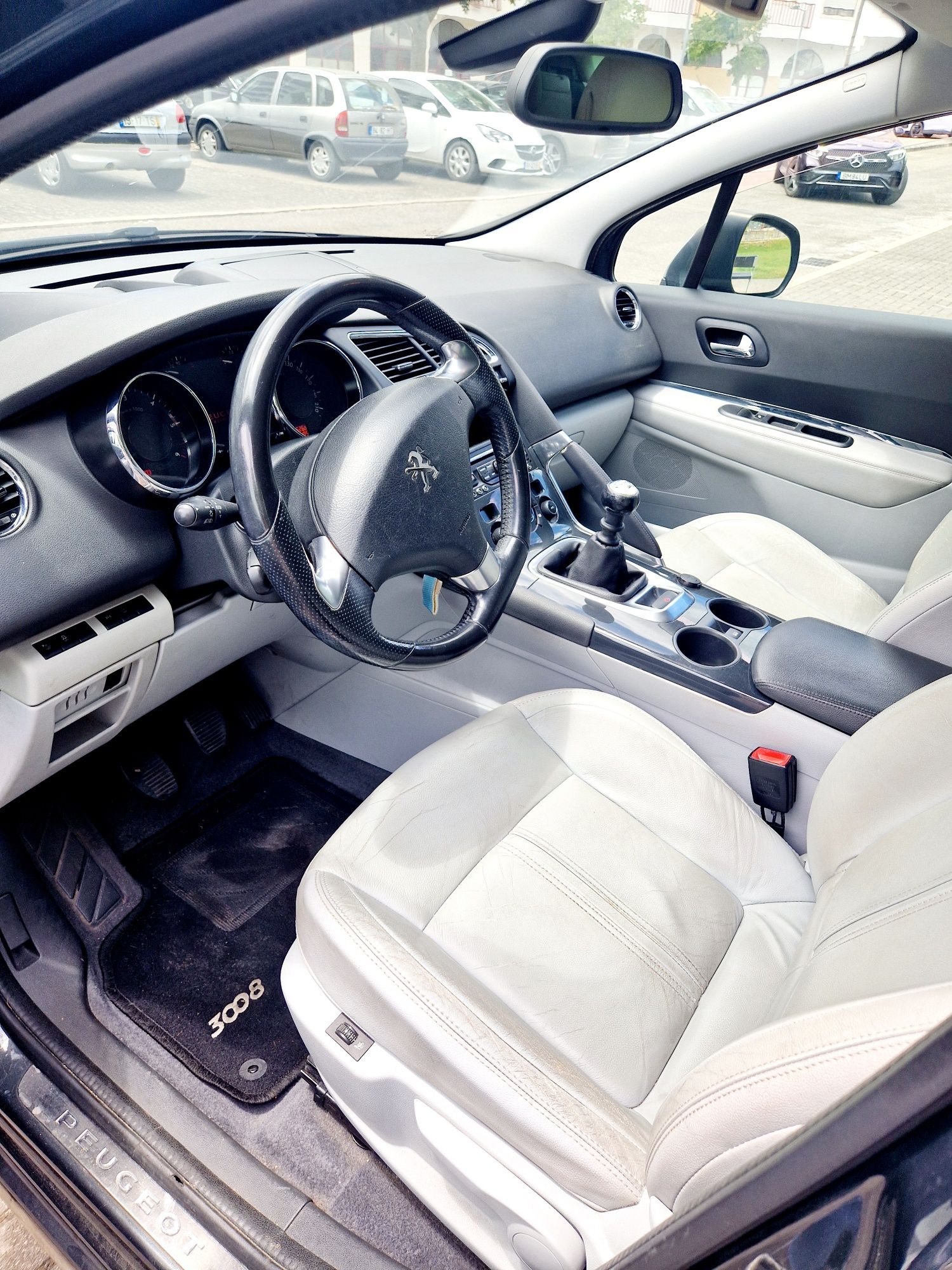 Peugeot 3008 1.6 BlueHDi Allure