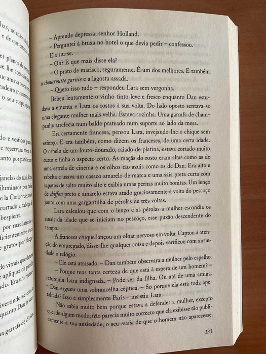 Lua-de-mel em Paris (Livro de Bolso) - Elizabeth Adler