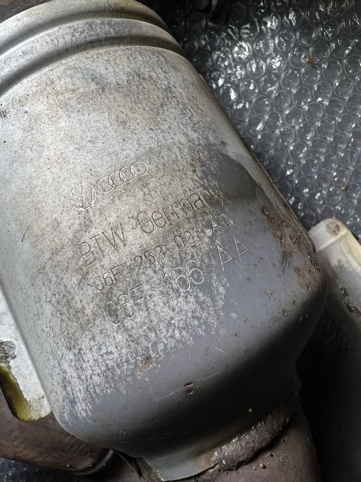 Випускний  колектор Passat B6 Octavia A5 2.0 FSI