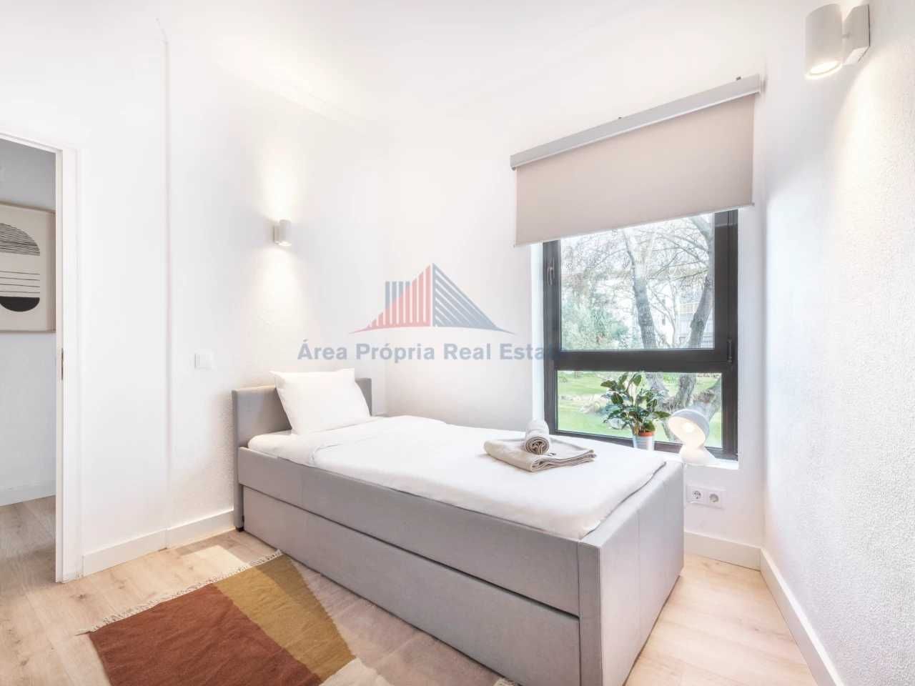 Vende-se Apartamento T2 em Cascais com mobília