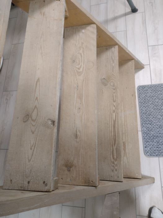 Schody drewniane budowlane