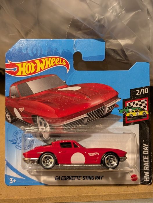 Hot Wheels 64 Corvette Sting Ray