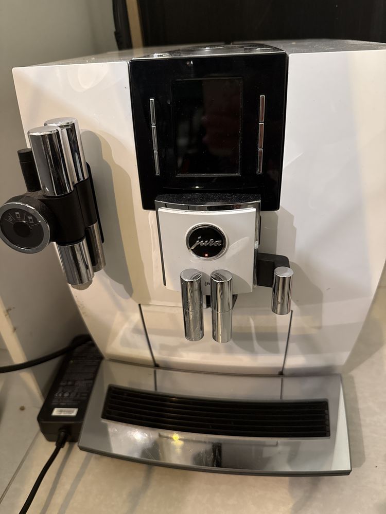 Jura J6 ekspres do kawy piano white